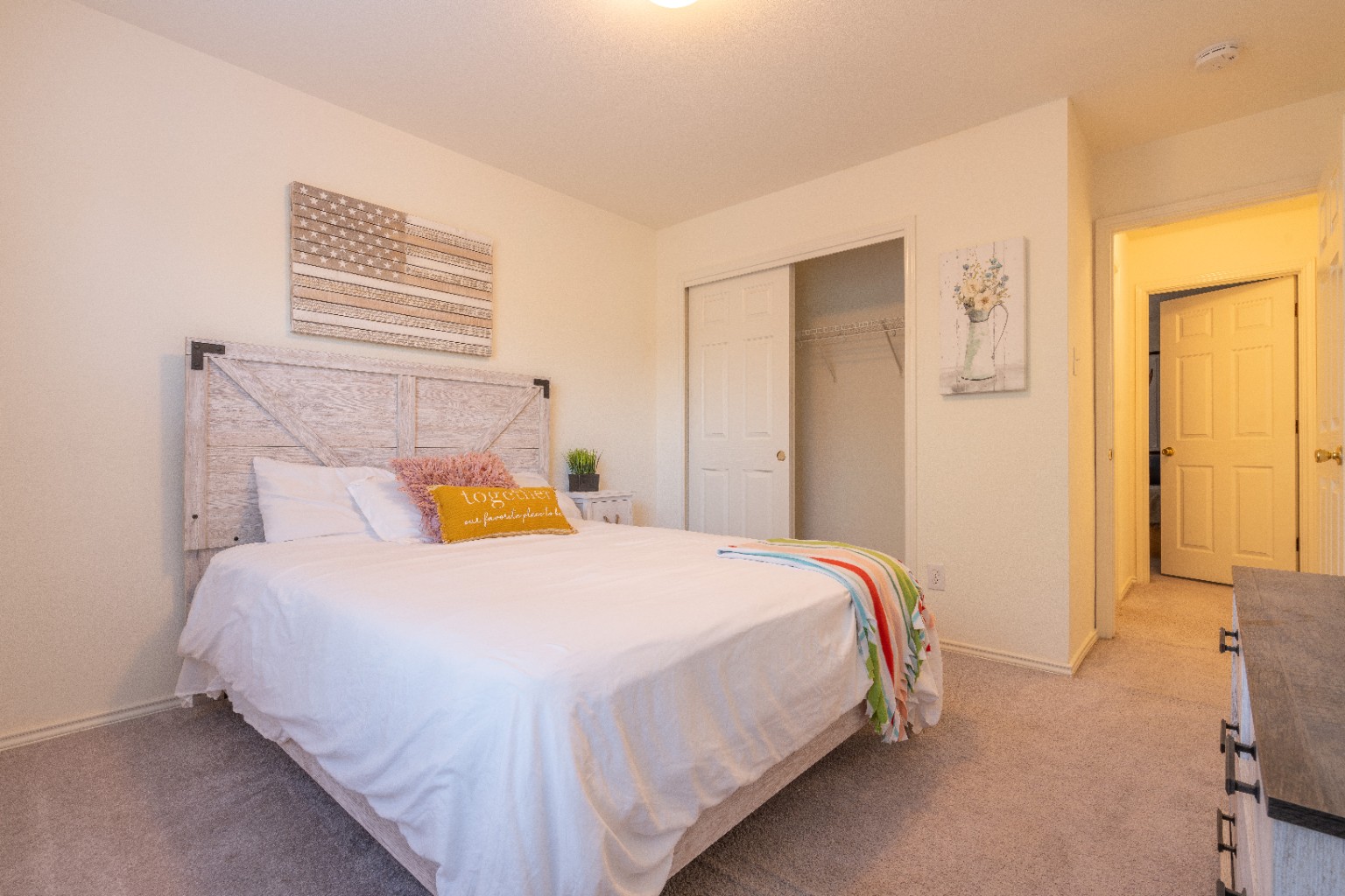 Patriot Stays — Guest bedroom